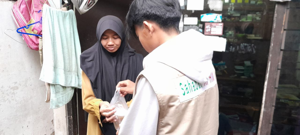 Ramadhan Berkah Berbagi Takjil Gratis Bersama Sahabat Al Hilal