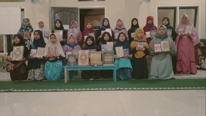 Wakaf Qur’an di Berbagai Daerah Lampung Telah Tersalurkan