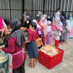 Borong Pedagang! Alhamdulillah Nasi Pecel dan Tempe Mendoan Disantap Habis Oleh Santri Rumah Tahfidz al Hilal 5 Pasirbiru