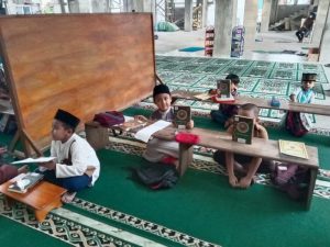 Sebar Wakaf Quran Kalimantan Barat di SDN Muhammadiyah 1