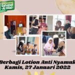 Komunitas Sahabat al Hilal Sumedang Berbagi Lotion Anti Nyamuk untuk Lansia dan Anak-Anak