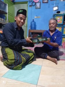 Bantuan Alat Salat ke Kampung Laut Cilacap, Laziswaf Pesantren al Hilal 