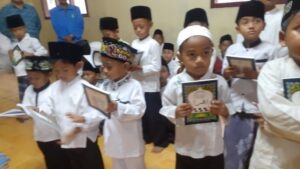 Komunitas Sahabat al Hilal Tasikmalaya Selatan Laksanakan Sebar Quran