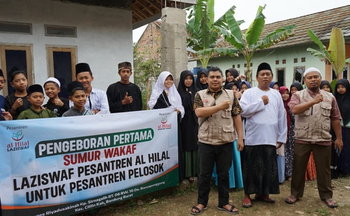 Pengeboran Wakaf Sumur di Pondok Pesantren Riyadusakinah Cililin