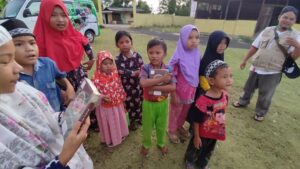 Menerima Quran & Iqra: Bahagianya Anak-Anak di Perbatasan Bengkulu