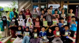 Mushaf Quran, Buku Islam, & Iqra Diterima di Kabupaten Lampung Barat