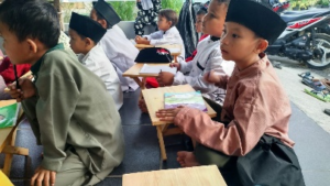 Sedekah Titipan Para Dermawan Telah Diterima Santri Al Hilal 4 Cirebon