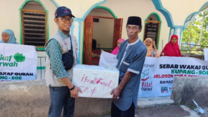 Tim Lanjutkan Sebar Wakaf Quran Kupang Soe ke Wilayah Nikiniki