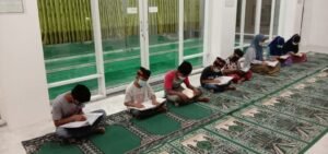Tim SWQ Hadirkan Mushaf Quran untuk Saudara Muslim di Sumut