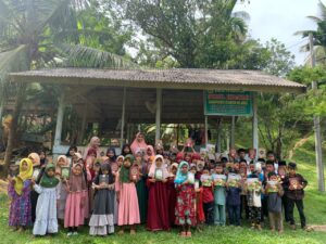 Tim SWQ Hadirkan Mushaf Quran untuk Saudara Muslim di Wilayah Aceh