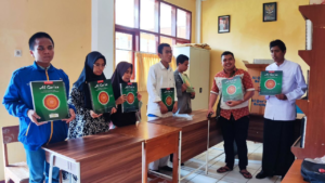 Wakaf Quran Braille untuk Santri Tahfidz Tunanetra