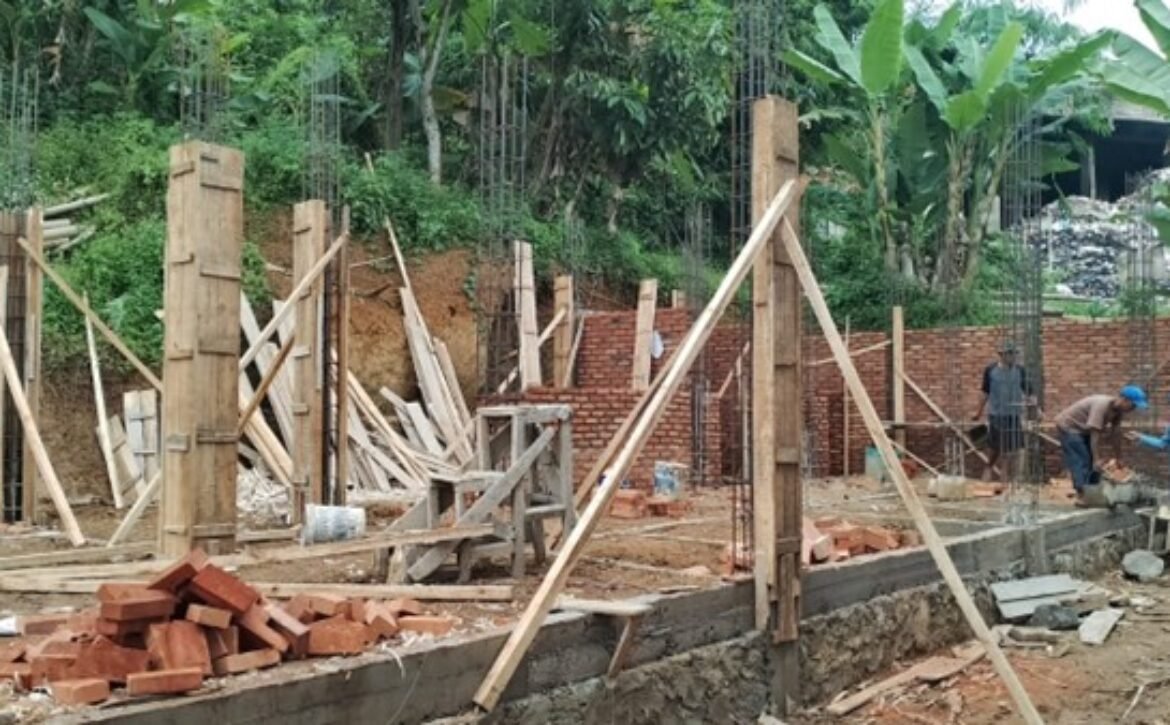 Progres Pembangunan MCK Ruang Makan & Dapur Santri Yatim