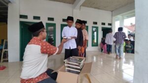 Wakaf Quran untuk Kabupaten Bandung Barat Telah Tersalurkan