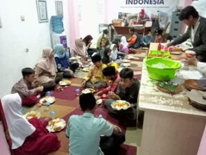 Makan Bersama Santri Yatim & Penghafal Al Quran Al Hilal 6