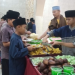 Hidangan Buka Puasa Bersama Kembali Menghangatkan Puluhan Santri Yatim Penghafal Quran Pesantren Al Hilal 1 Cililin