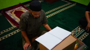 Wakaf Quran Braille untuk Sahabat Tunanetra Kembali Disalurkan