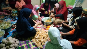 33 Unit Filter Air & 300 Porsi Iftar untuk Pengungsi Gempa Cianjur
