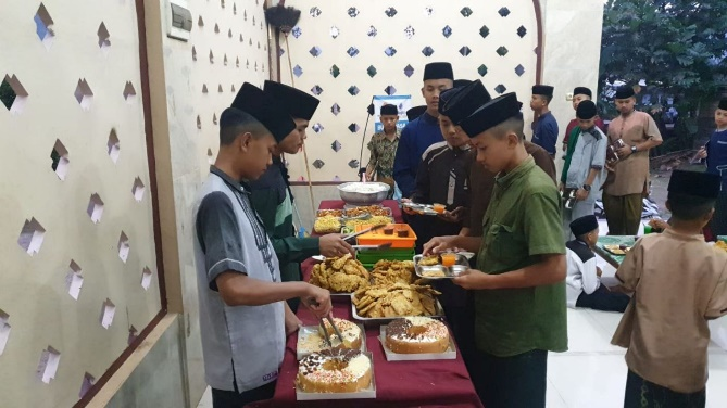 Buka Puasa Bersama Kembali Menghangatkan Masjid Marwah