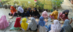 120 Porsi Nasi Jumat Berkah untuk Santri Yatim & Penghafal Quran Rumah Tahfidz Al Hilal 5 Pasir Biru