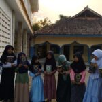 Mushaf Quran Diterima dengan Sukacita Oleh Santri dan Jamaah di Wilayah Pelosok Cililin, Bandung Barat