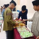 Semarak Buka Puasa Sunnah Santri Yatim dan Penghafal Al-Quran Pesantren Al Hilal