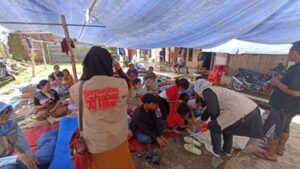 Komunitas Sahabat Al Hilal Sumedang Terus Tinjau Lokasi Pengungsi Gempa Bumi Sumedang