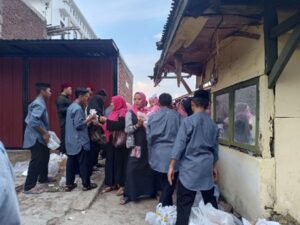 Majelis Taklim Al Hilal Selenggarakan Program Tebus Murah Untuk Jamaah Di Wilayah Kecamatan Cibiru