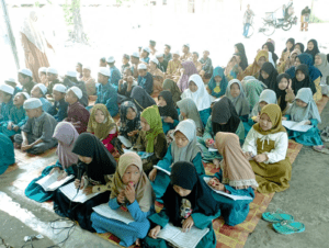 Mushaf Quran, Buku Islam hingga Iqra Telah Diterima oleh Saudara Muslim di Kalimantan Selatan