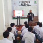 Santri Yatim Pesantren Al Hilal Panyileukan Ikuti Pelatihan “Public speaking & Body Language”