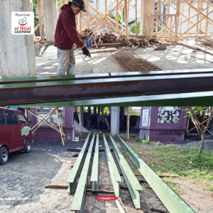 Pengecoran Balok dan Talang Bagian Bangunan Masjid Selesai! Para Pekerja Bersiap Untuk Melakukan Pembangunan Tahap Selanjutnya