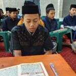 Suasana Halaqah Tahfidz Subuh Santri Pesantren Al Hilal 1 Cililin