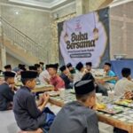 Hidangan Buka Puasa Bersama Santri Pesantren Al Hilal Kembali Hadirkan Kebahagiaan di Masjid Marwah