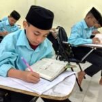 Santri Kelas 7 Pesantren Al Hilal 1 Cililin Asah Kemampuan Tajwid Lewat Al-Quran