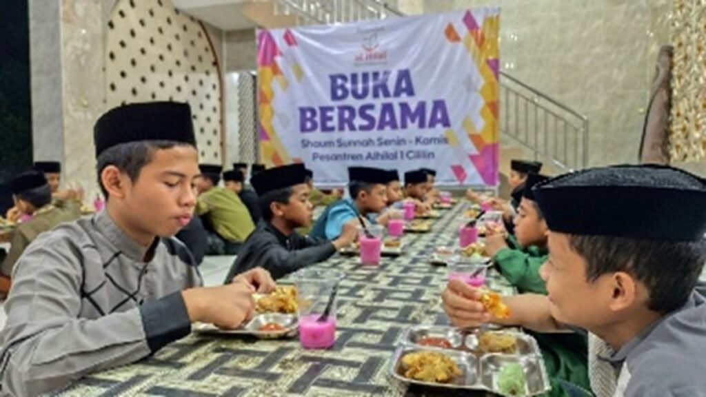 Buka Puasa Santri Yatim Al Hilal