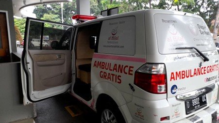 Ambulans Gratis LAZISWAF Pesantren Al Hilal Terus Melayani Masyarakat Dhuafa Tanpa Pamrih