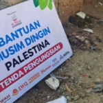 Terima Kasih! Bantuan Tenda Pengungsian yang Dititipkan Melalui LAZISWAF Pesantren Al Hilal Mulai Diterima Warga Palestina!