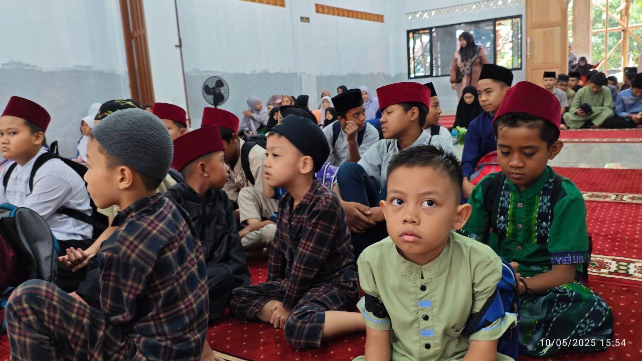 A group of children sitting on the floor

AI-generated content may be incorrect.
