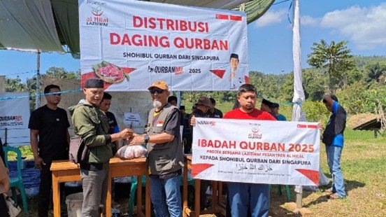 Qurban DAY Laziswaf Pesantren Al Hilal dengan Donatur Singapura