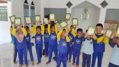 A group of children holding up certificates AI-generated content may be incorrect.