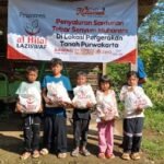 LAZISWAF Pesantren Al Hilal Salurkan Uang Tunai dan Sembako untuk Anak Yatim Dhuafa di Lokasi Pergeseran Tanah Purwakarta