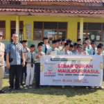 Menyambut Maulid Nabi, Laziswaf Al Hilal Sebar Ratusan Paket Mushaf Al-Qur'an di Pesisir Pantai Utara Jawa Tengah