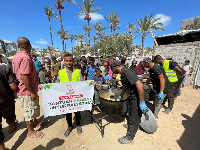 A group of people outside with a sign

AI-generated content may be incorrect.