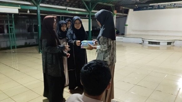 A group of women in a room

AI-generated content may be incorrect.