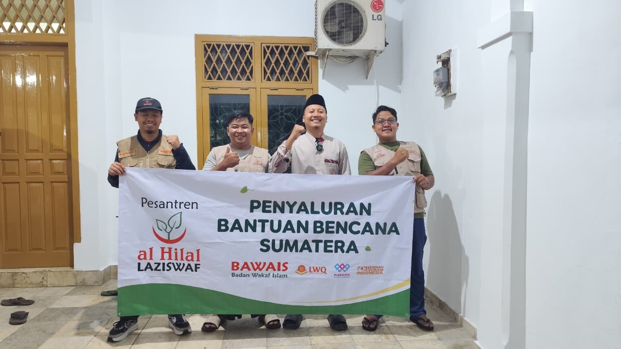 A group of men holding a banner

AI-generated content may be incorrect.