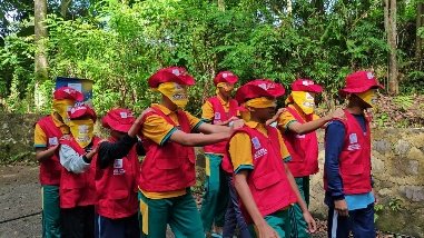 A group of people wearing matching outfits

AI-generated content may be incorrect.