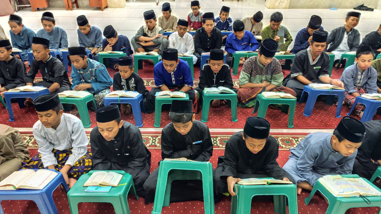 Lembaga Amil Zakat Bandung Al Hilal – Qurban, Zakat & Santri Yatim Terpercaya