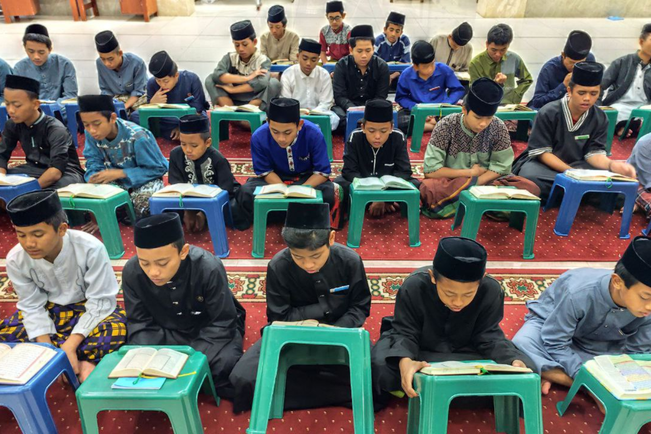 Lembaga Amil Zakat Bandung Al Hilal – Qurban, Zakat & Santri Yatim Terpercaya