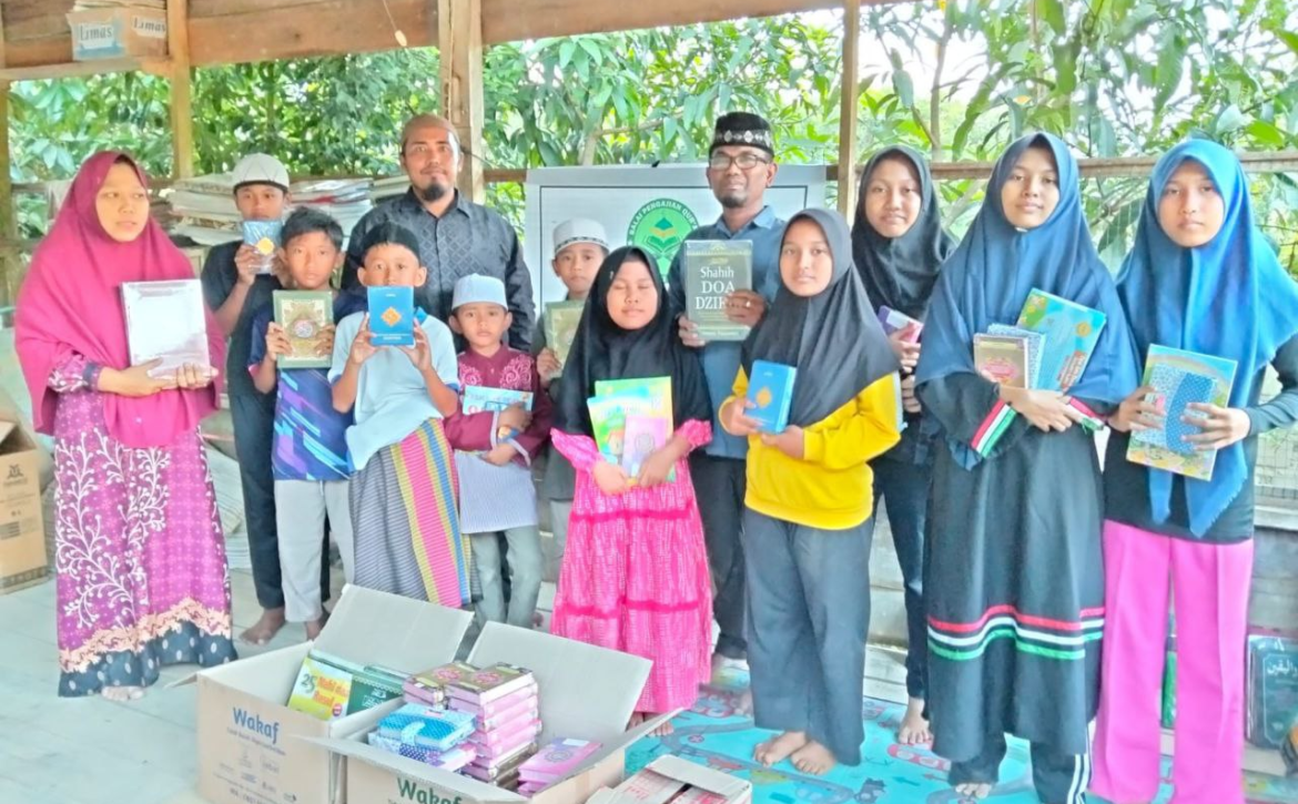 Sebar Qur’an Sumatera, Mushaf, Iqra, dan Buku Islam Tiba untuk Saudara Muslim di Aceh dan Sekitarnya