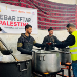 Iftar untuk Palestina, 659 Paket Buka Puasa Disalurkan di Gaza Selatan
