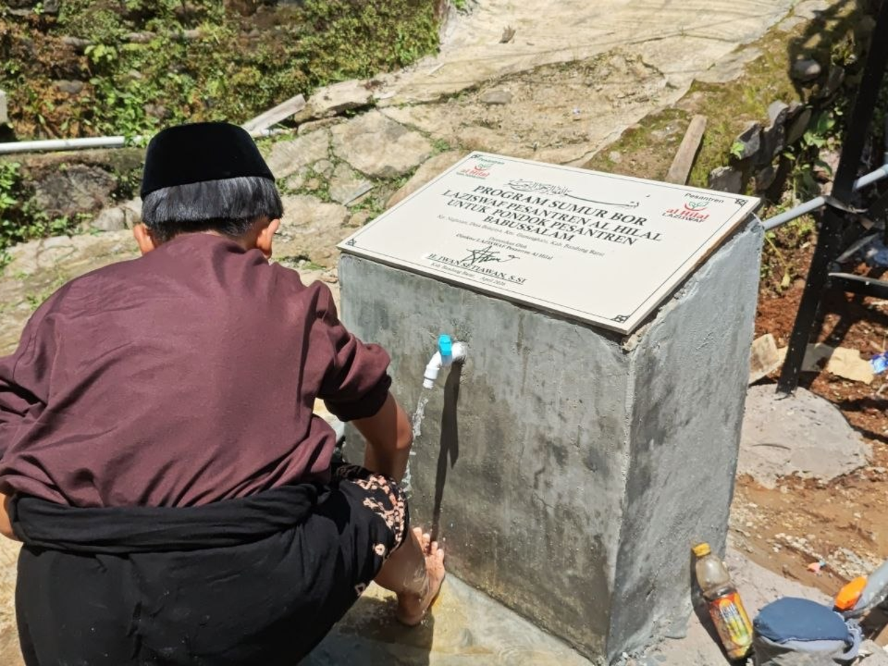 Ikhtiar Hadirkan Air Bersih untuk Santri, Laziswaf Al Hilal Resmikan Sumur Bor di Pondok Pesantren Babussalam